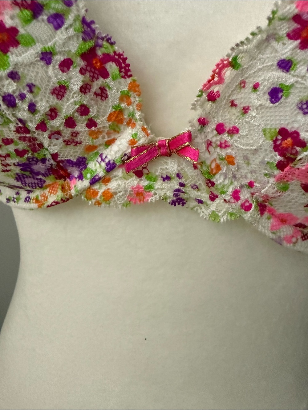 VICTORIA’S SECRET Dream Angels Bra Push Up 36C - Picture 6 of 13